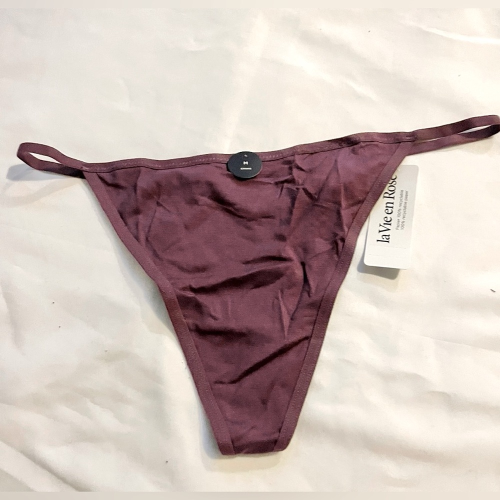 Sz M la vie en rose string panty women purple NWT